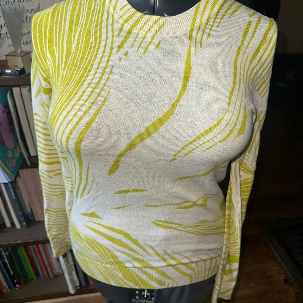Banana Republic leafy artsy fitted XS sweater